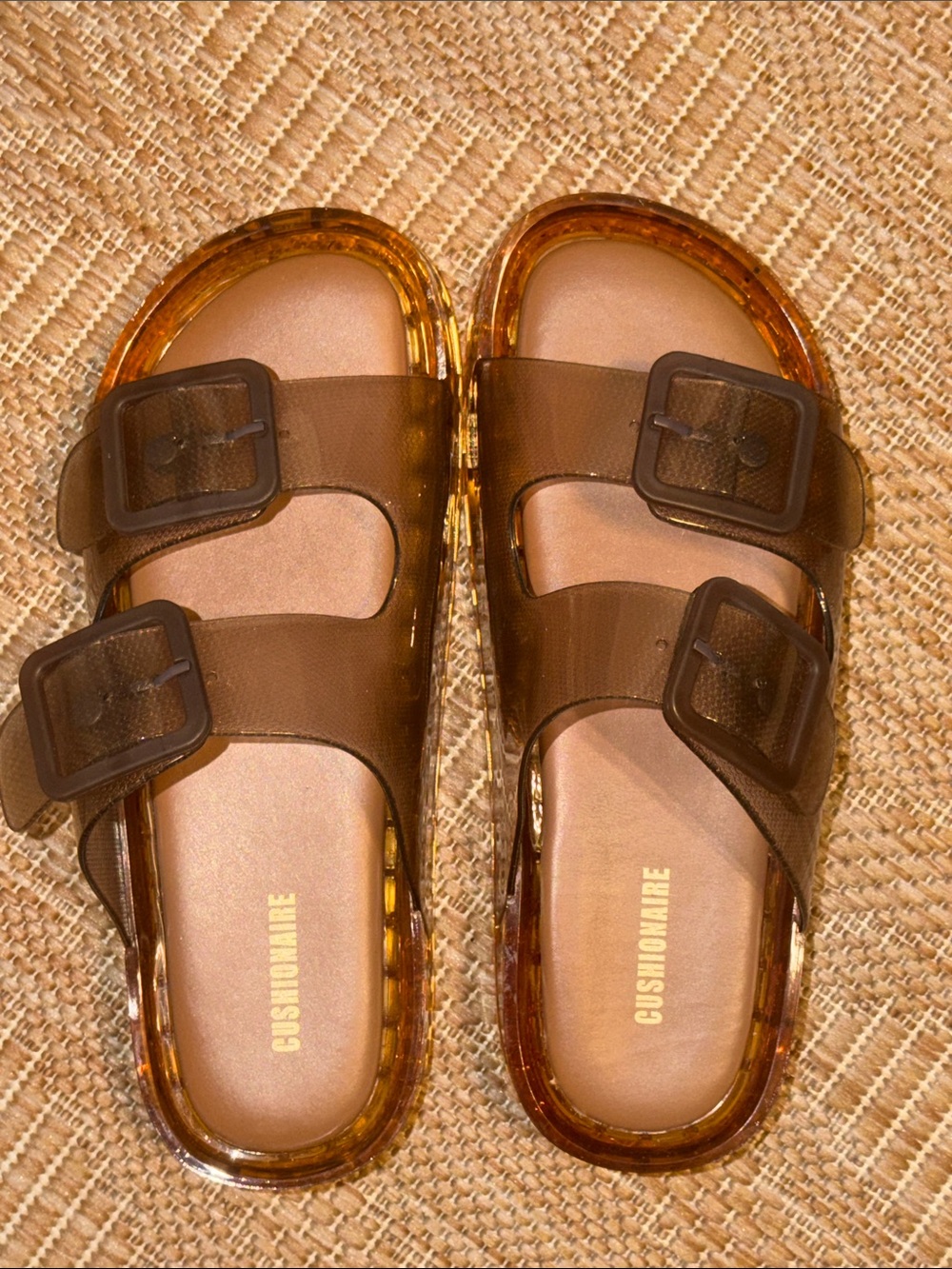 BNWOT Cushionaire Brown Double-Buckle Jelly Slide Sandals for Women